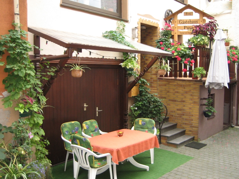 G�stehaus P�tz, Hauptstra�e 114, 54470 Graach/Mosel